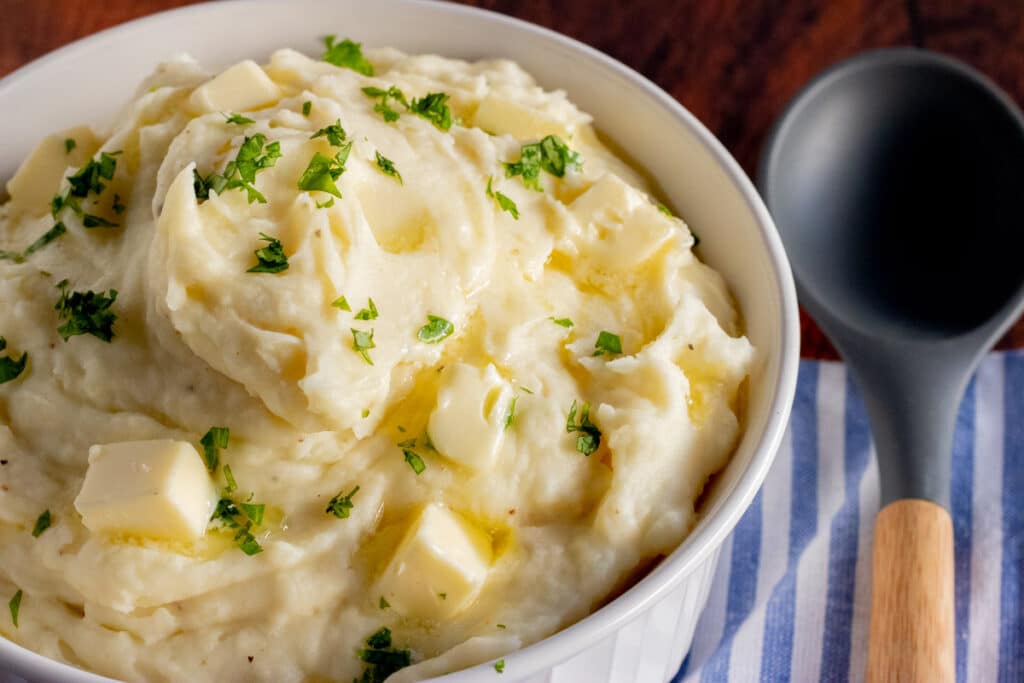 mashed potatoes in a white bowl